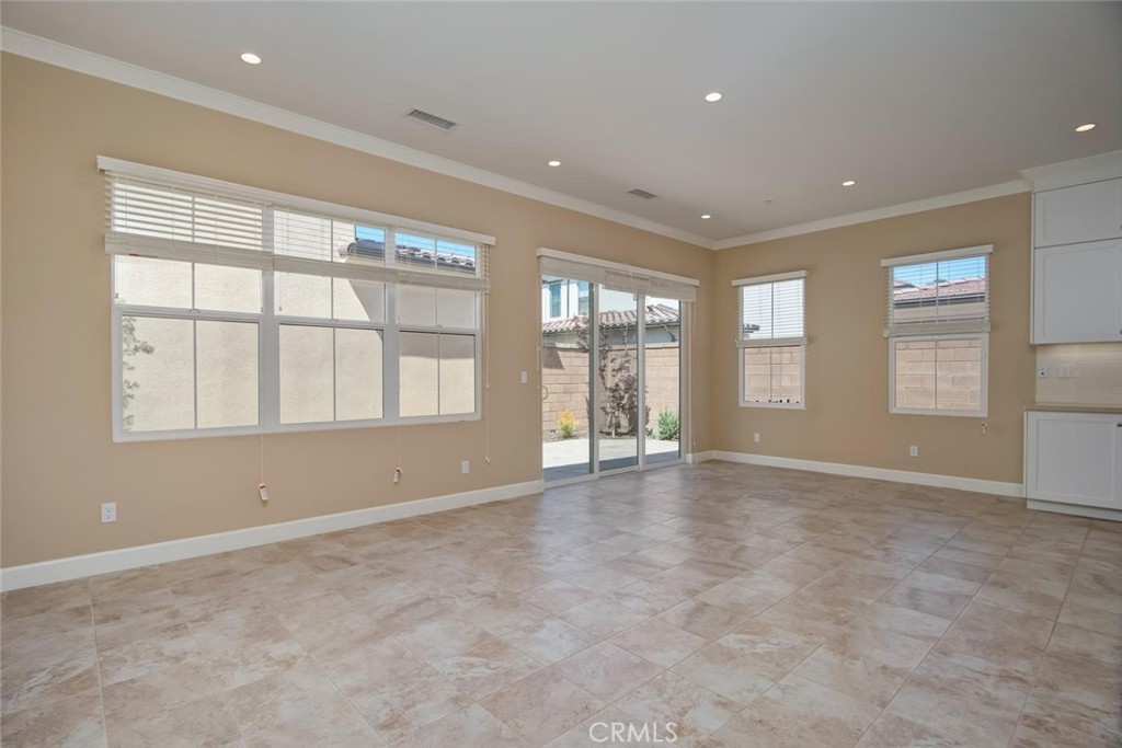 124 Charcoal, Irvine CA 92620 - photo 4