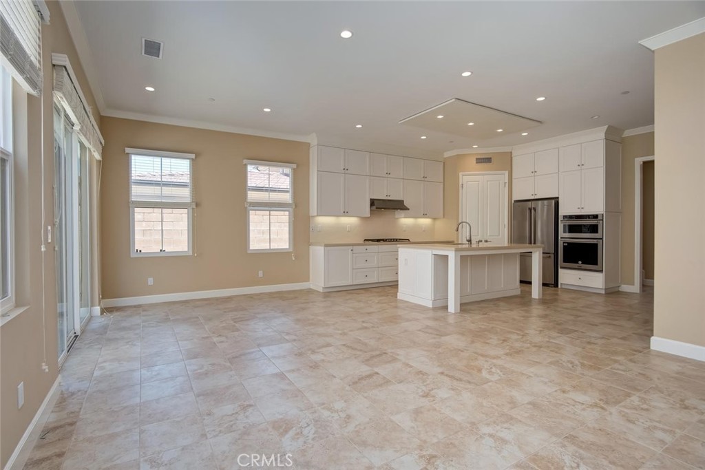 124 Charcoal, Irvine CA 92620 - photo 5