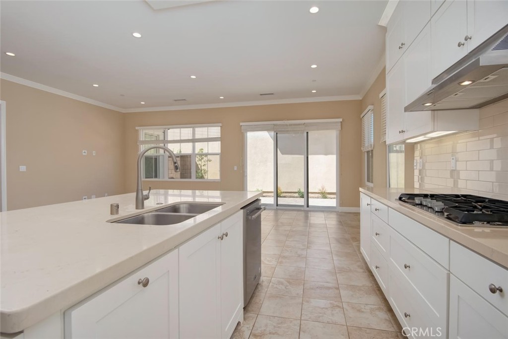 124 Charcoal, Irvine CA 92620 - photo 7