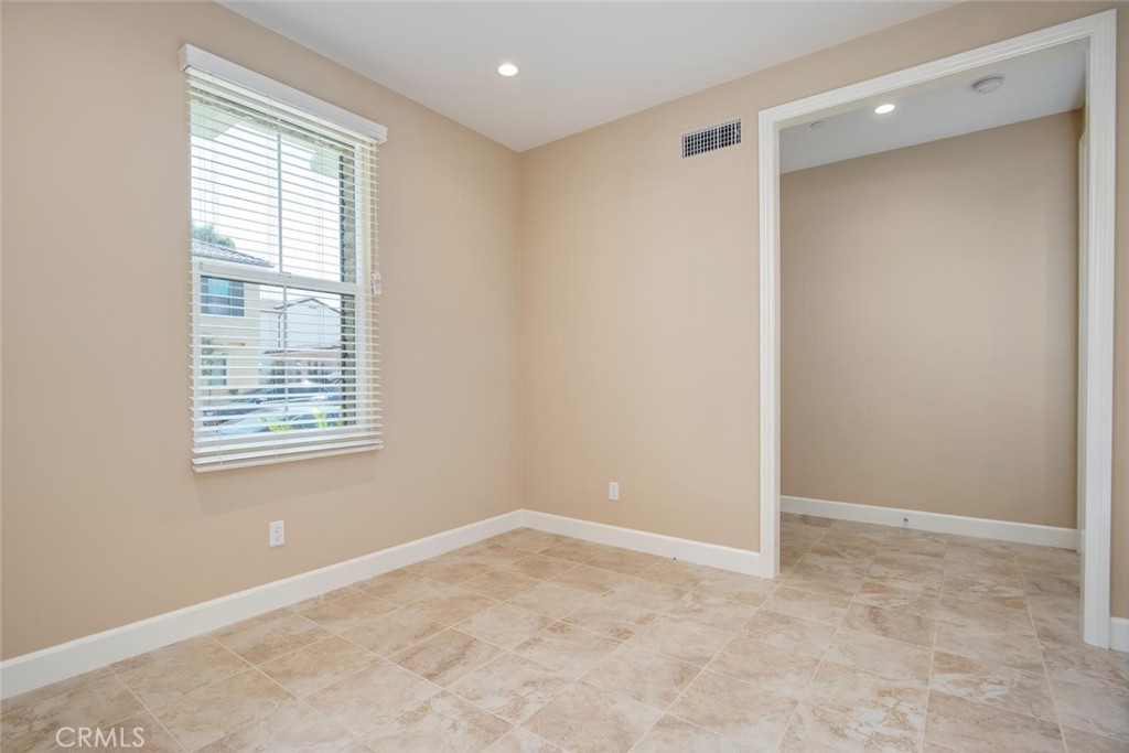 124 Charcoal, Irvine CA 92620 - photo 20