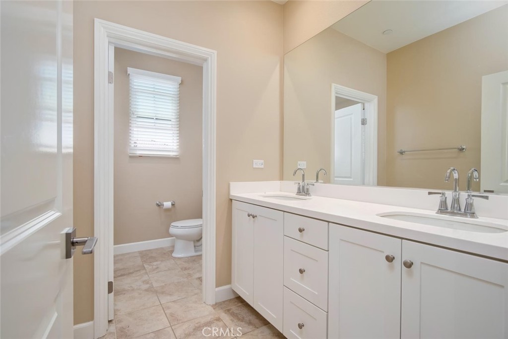 124 Charcoal, Irvine CA 92620 - photo 23