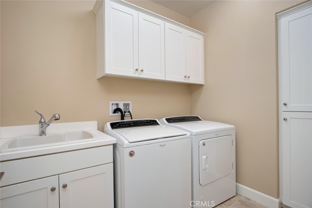 124 Charcoal, Irvine CA 92620 - photo 25