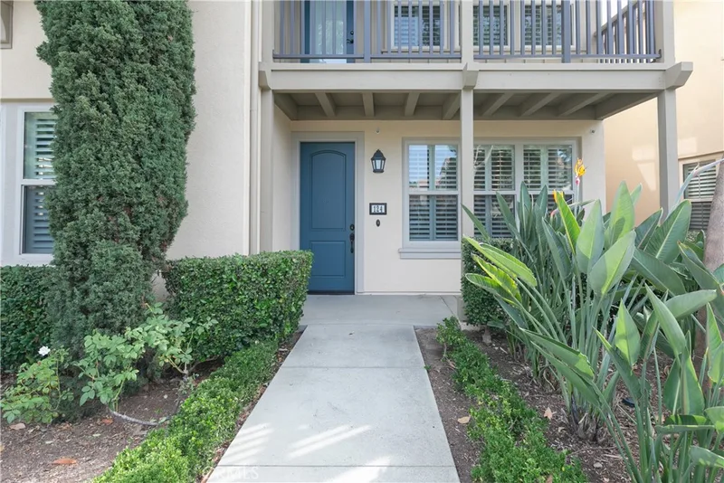 124 Coralwood, Irvine, CA 92618