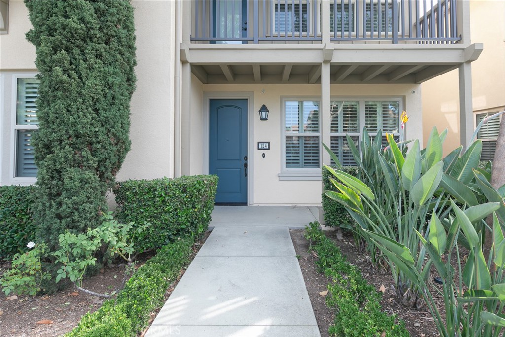 Welcome home to 124, the ground level unit - 124 Coralwood, Irvine CA 92618 - photo 1