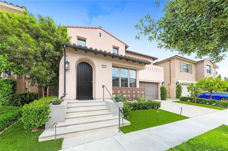 124 Cutlass, Irvine, CA 92620