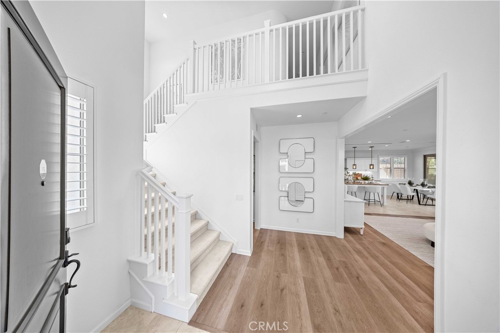 124 Gulfstream, Irvine CA 92620 - photo 2