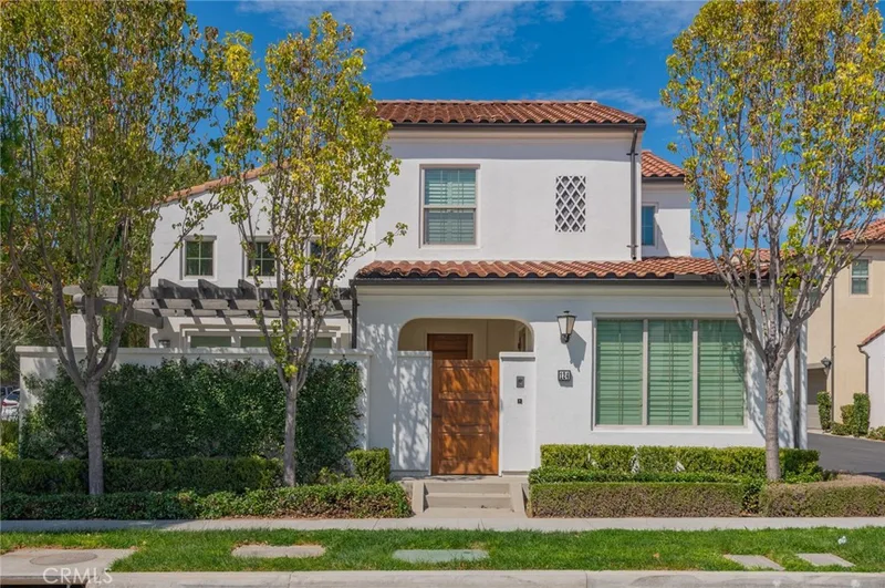 124 Holly Springs, Irvine, CA 92618