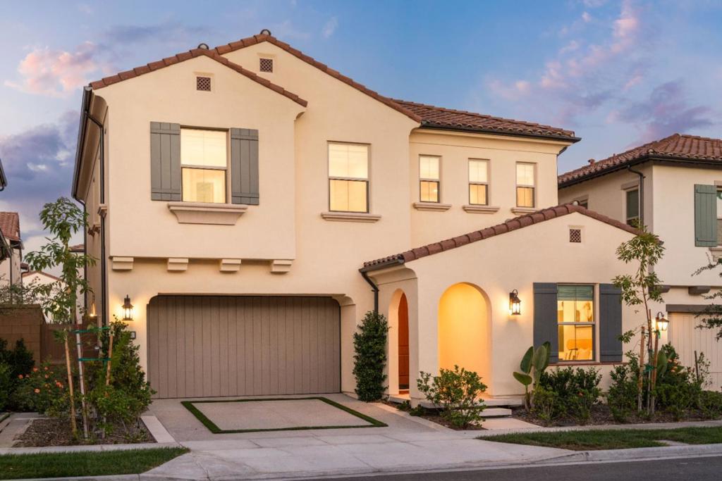 124 Oakstone, Irvine CA 92618 - photo 3