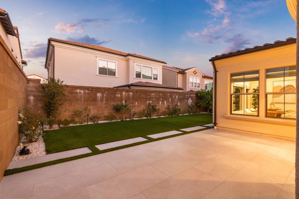 124 Oakstone, Irvine CA 92618 - photo 62