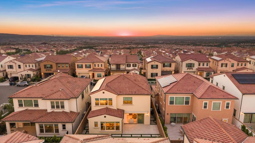 124 Oakstone, Irvine CA 92618 - photo 85
