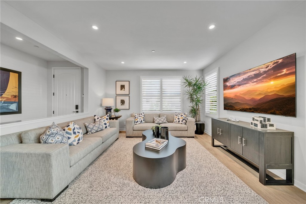 124 Sunnyside, Irvine CA 92618 - photo 4