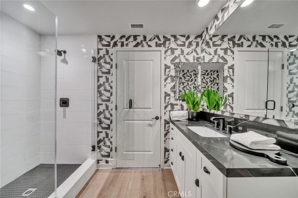 124 Sunnyside, Irvine CA 92618 - photo 25