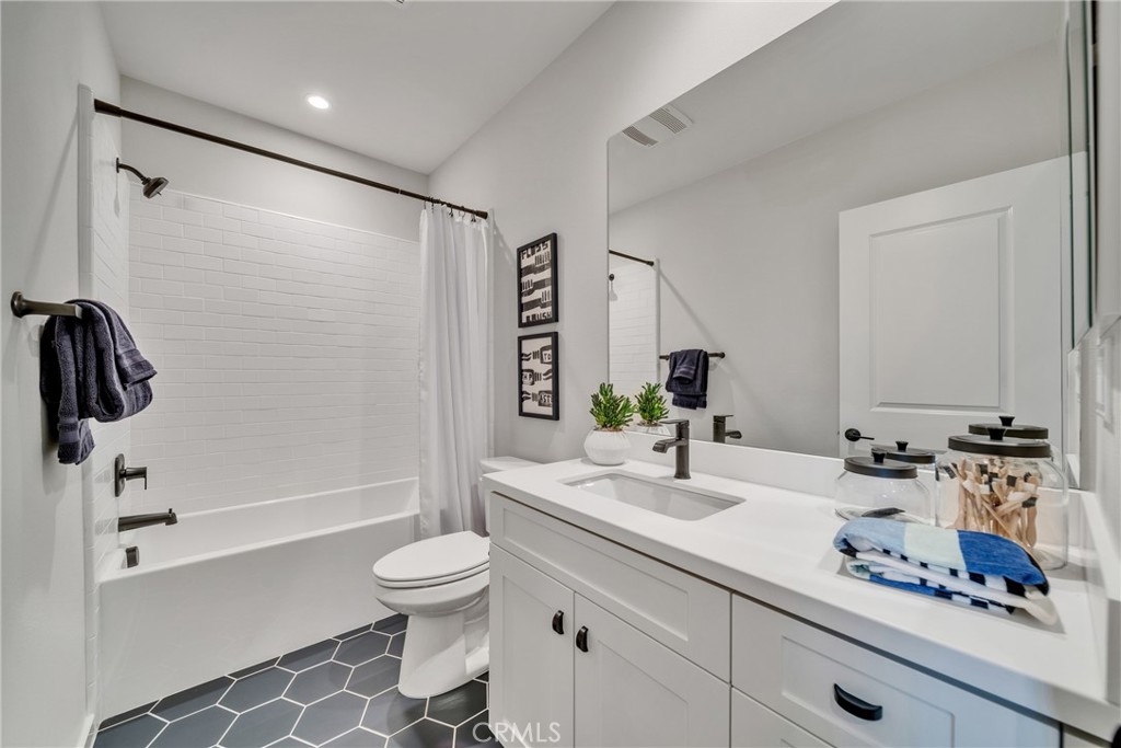 124 Sunnyside, Irvine CA 92618 - photo 27