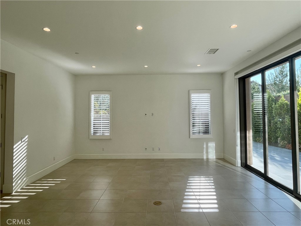 125 Avento, Irvine CA 92602 - photo 2