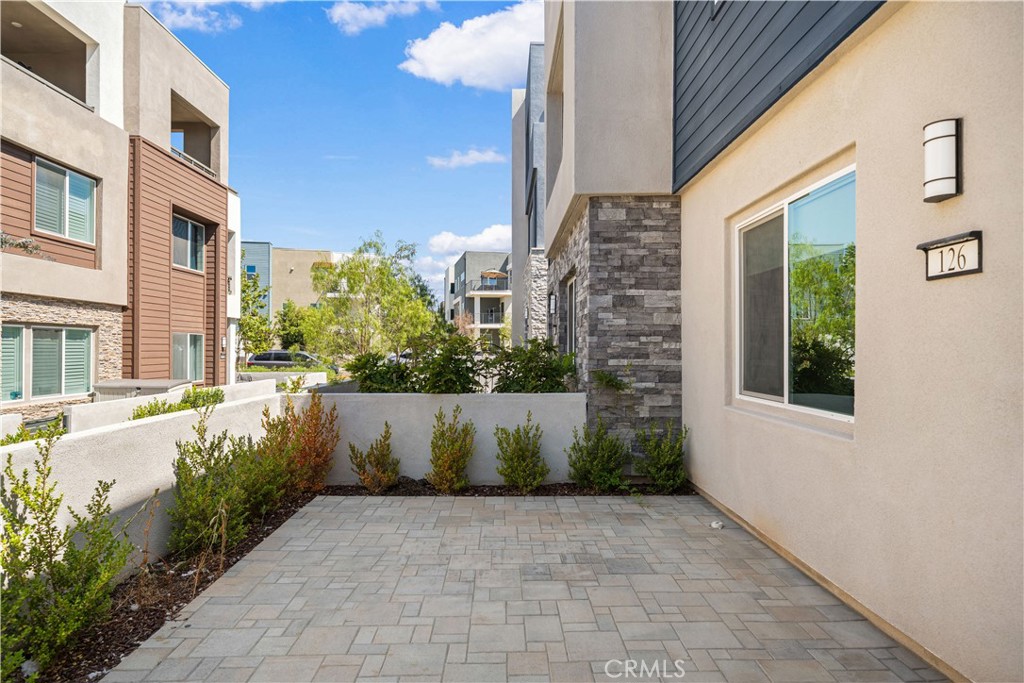 126 Baluster, Irvine CA 92618 - photo 5