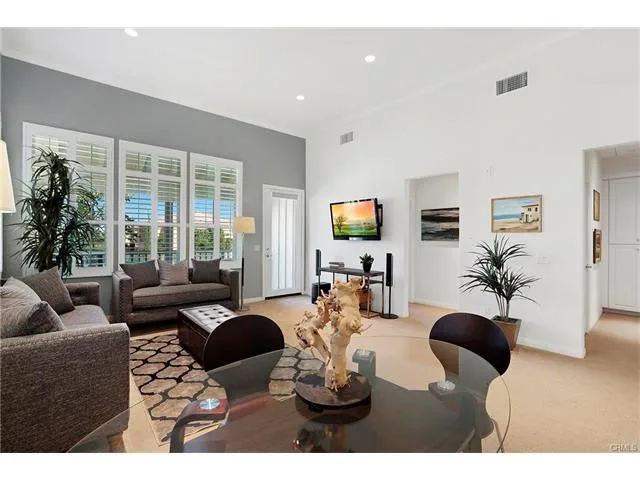 126 Coralwood, Irvine, CA 92618