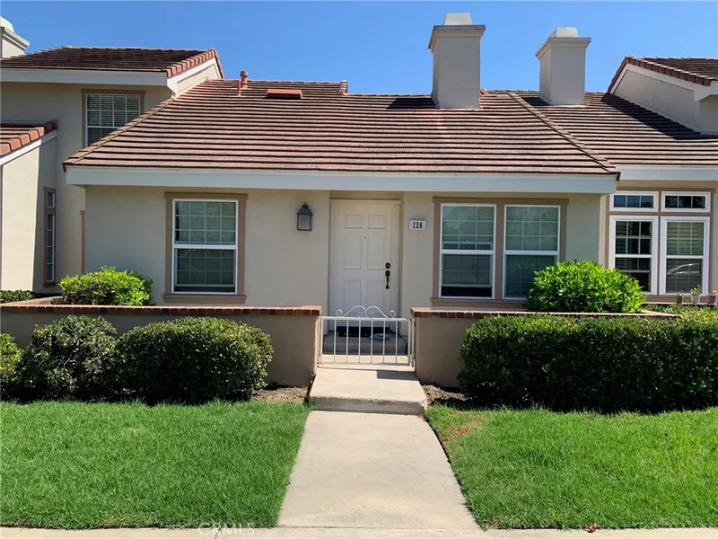 126 OXFORD 61, Irvine, CA 92612