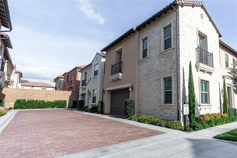 126 Poppyseed, Irvine, CA 92618