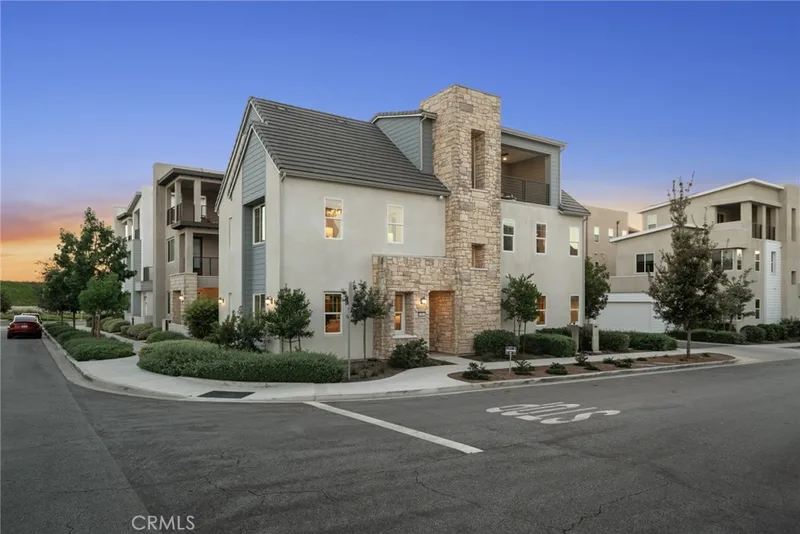 126 Scale, Irvine, CA 92618