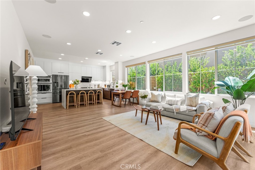 127 Bright Poppy, Irvine CA 92618 - photo 4