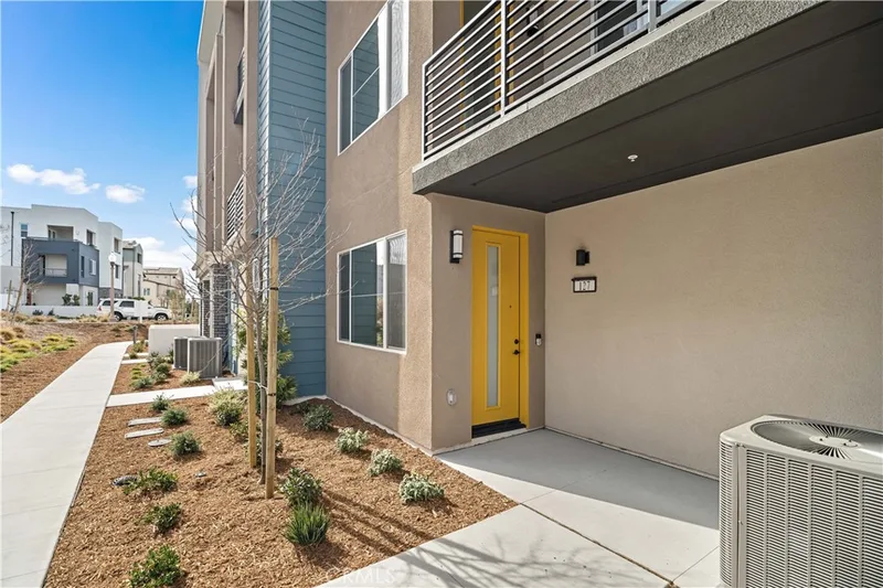 127 Culture, Irvine, CA 92618