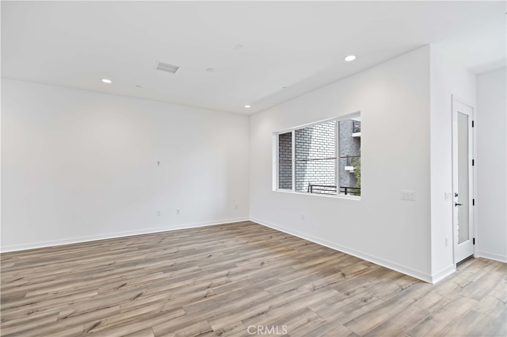 127 Culture, Irvine CA 92618 - photo 6