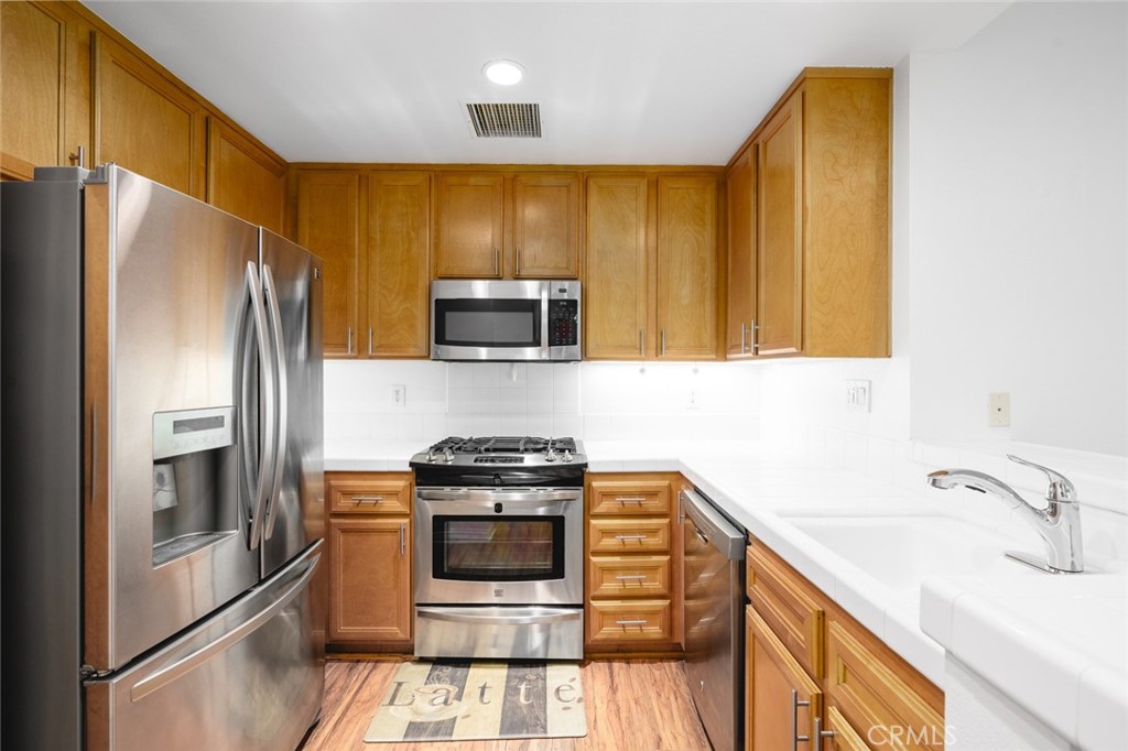 127 Jadestone, Irvine CA 92603 - photo 11