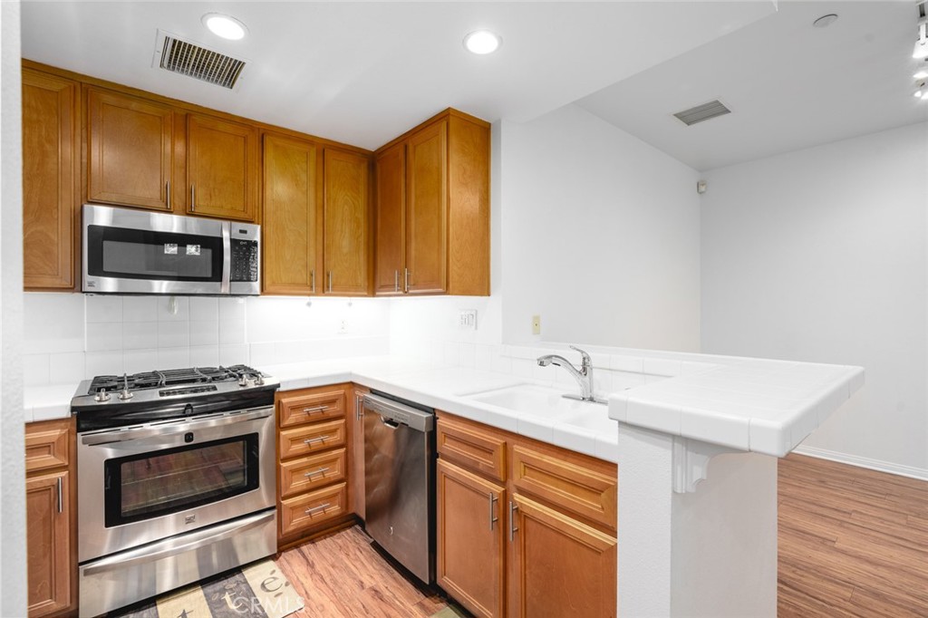 127 Jadestone, Irvine CA 92603 - photo 13