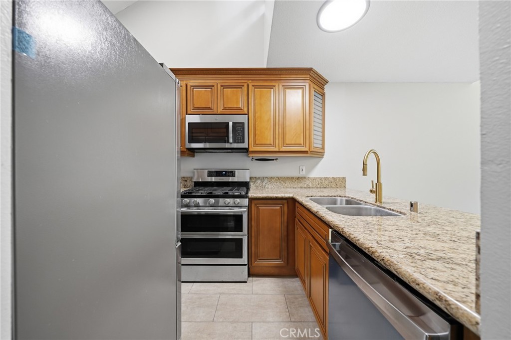 127 Lemon, Irvine CA 92618 - photo 8