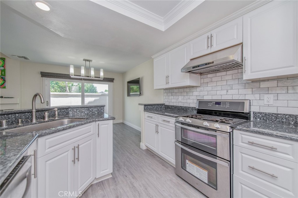 128 Agostino, Irvine CA 92614 - photo 8