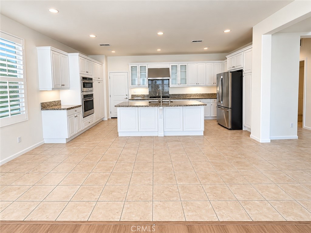 128 Carrotwood, Irvine CA 92618 - photo 8