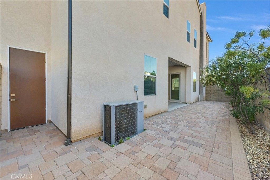 128 Character, Irvine CA 92618 - photo 40