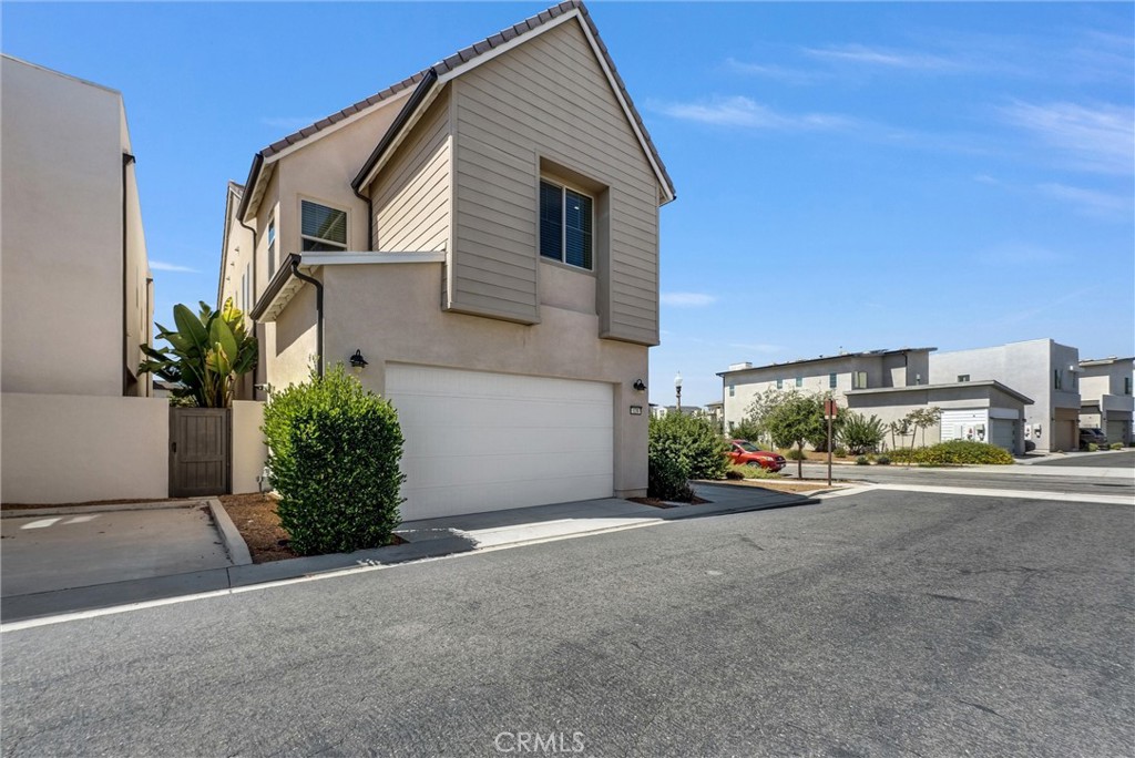 128 Character, Irvine CA 92618 - photo 41
