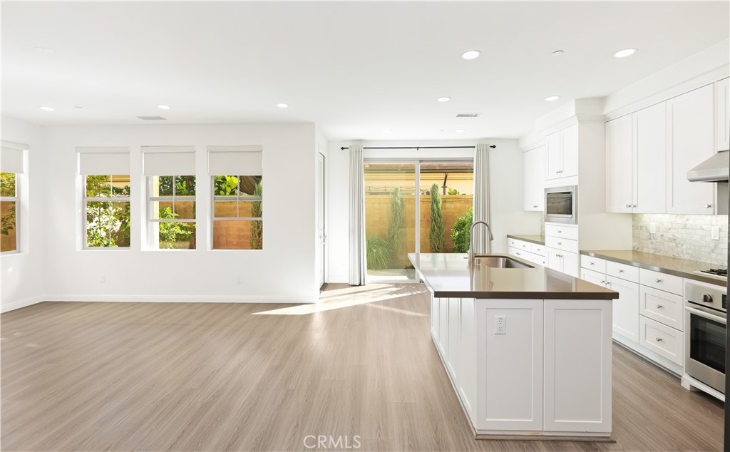 128 Full Sun, Irvine CA 92618 - photo 2