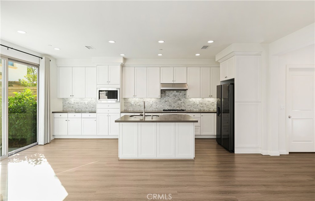 128 Full Sun, Irvine CA 92618 - photo 3