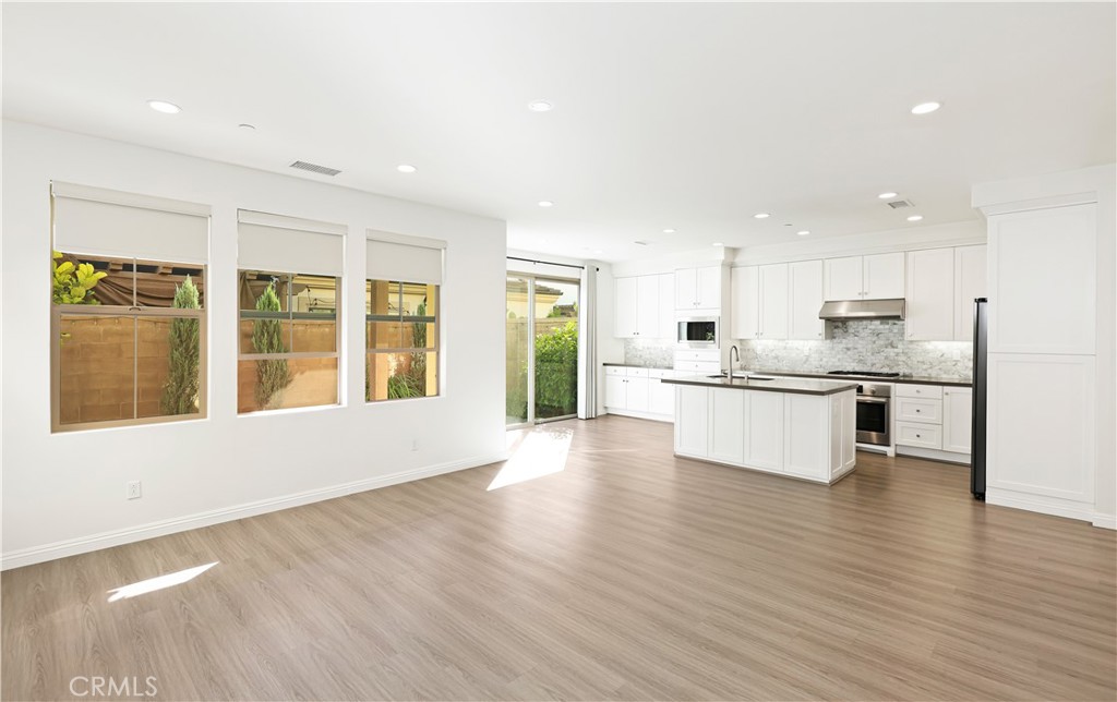 128 Full Sun, Irvine CA 92618 - photo 5