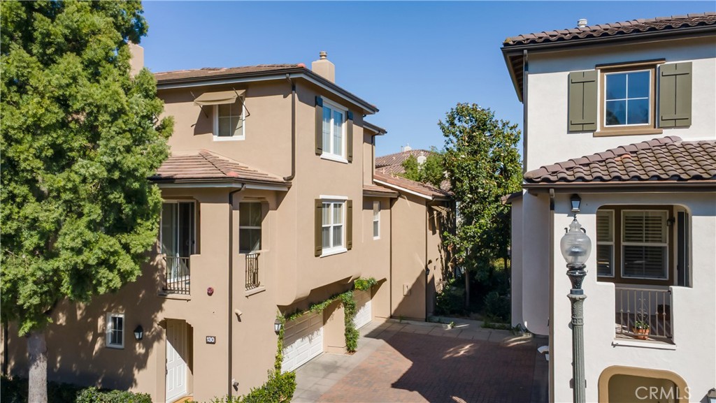 Two story carriage unit - 128 Talmadge, Irvine CA 92602 - photo 4