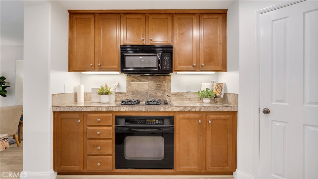 Cabinets and storage galore. - 128 Talmadge, Irvine CA 92602 - photo 17