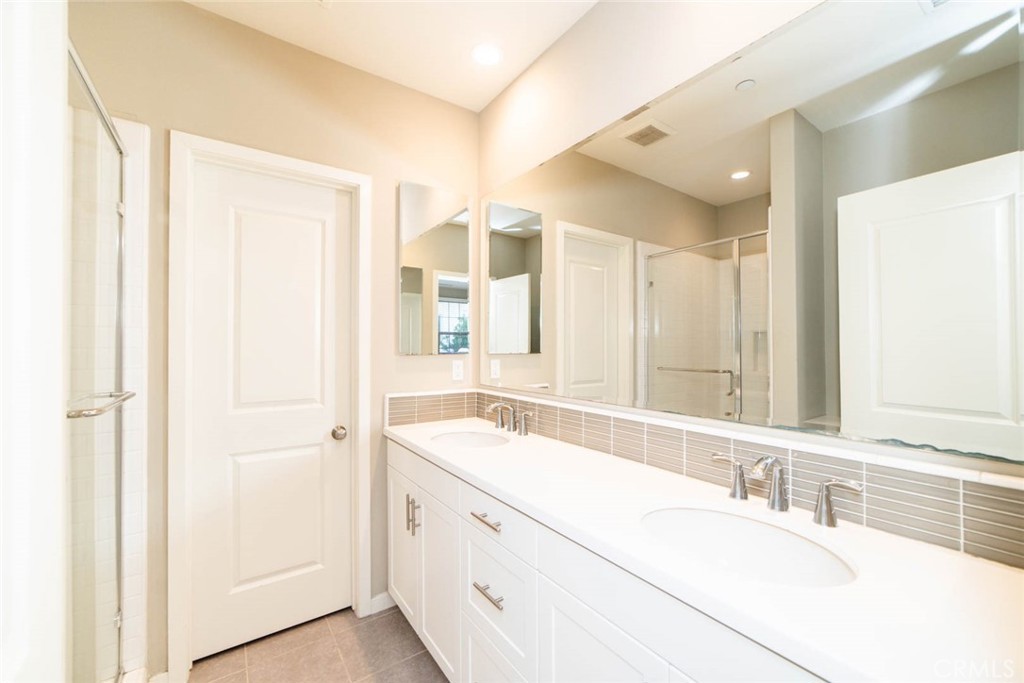 128 Tubeflower, Irvine CA 92618 - photo 31