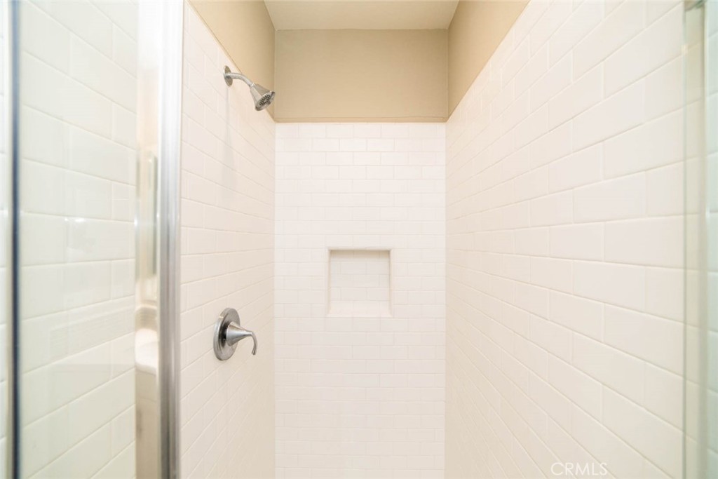 128 Tubeflower, Irvine CA 92618 - photo 32