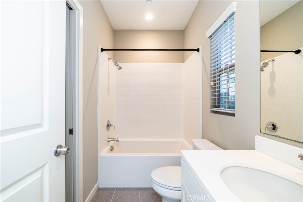 128 Tubeflower, Irvine CA 92618 - photo 36