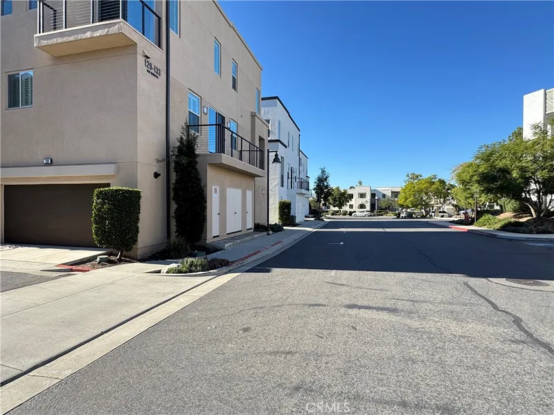 129 Cadence, Irvine, CA 92618