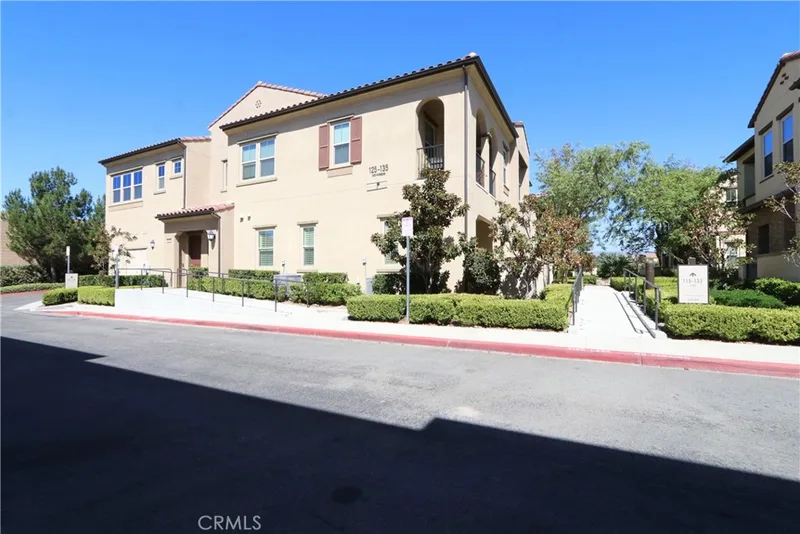 129 Carlow, Irvine, CA 92618