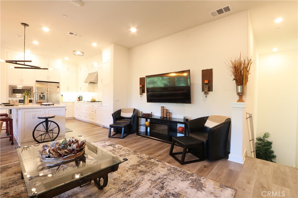 129 Carlow, Irvine CA 92618 - photo 8