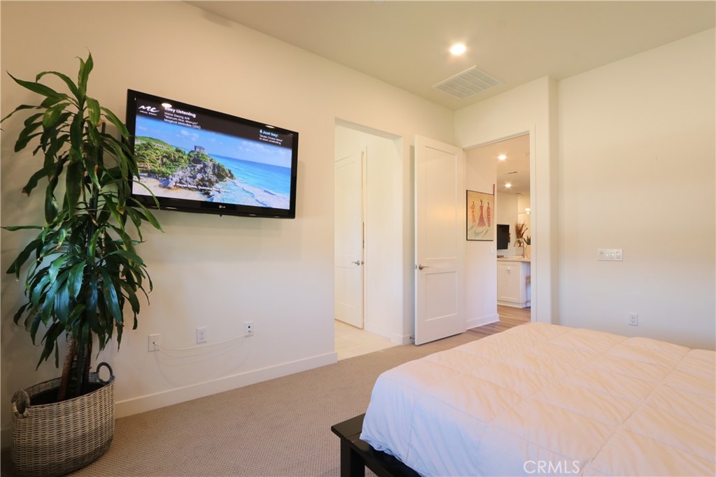 129 Carlow, Irvine CA 92618 - photo 19