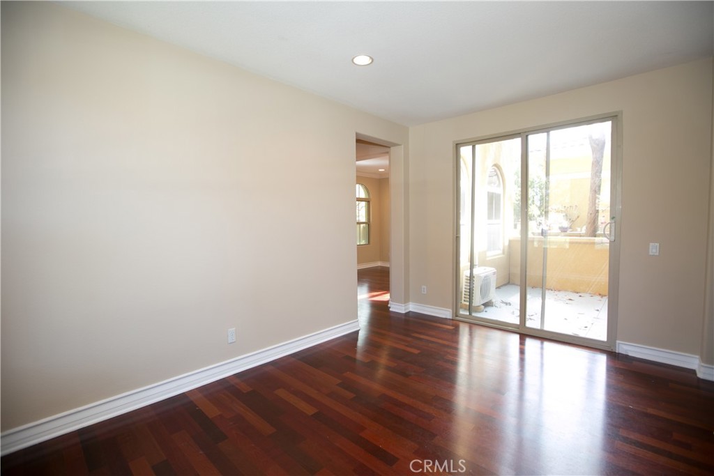 129 Chantilly, Irvine CA 92620 - photo 8