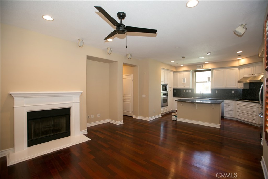 129 Chantilly, Irvine CA 92620 - photo 17