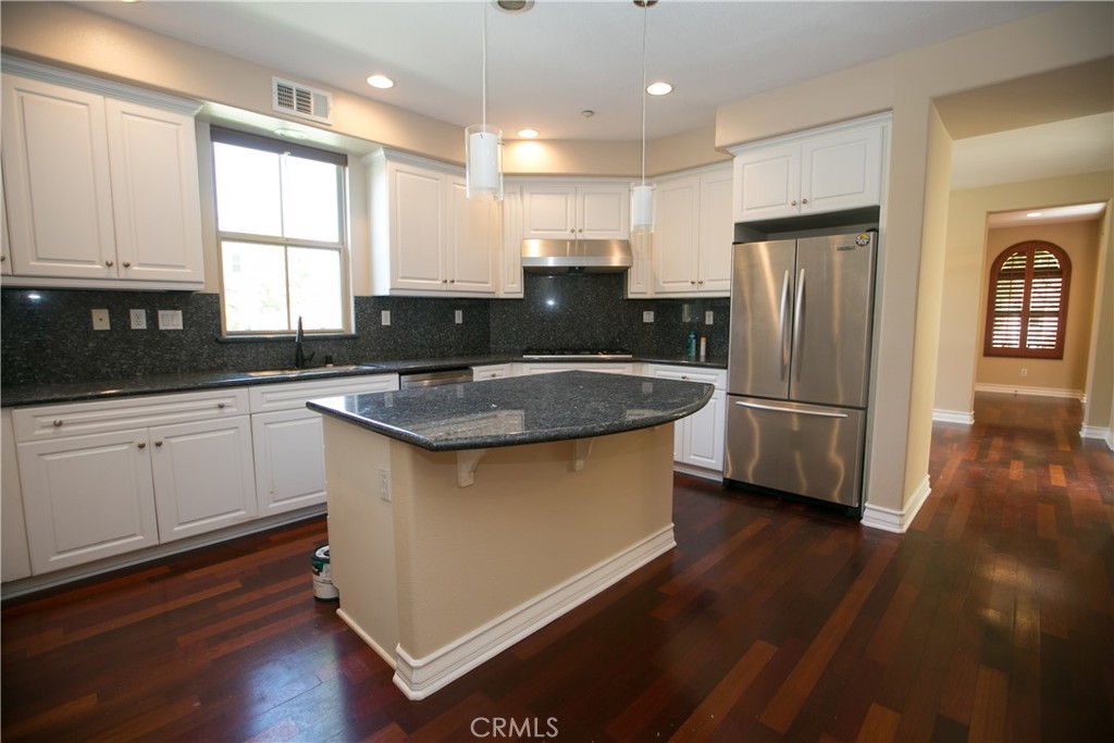 129 Chantilly, Irvine CA 92620 - photo 20
