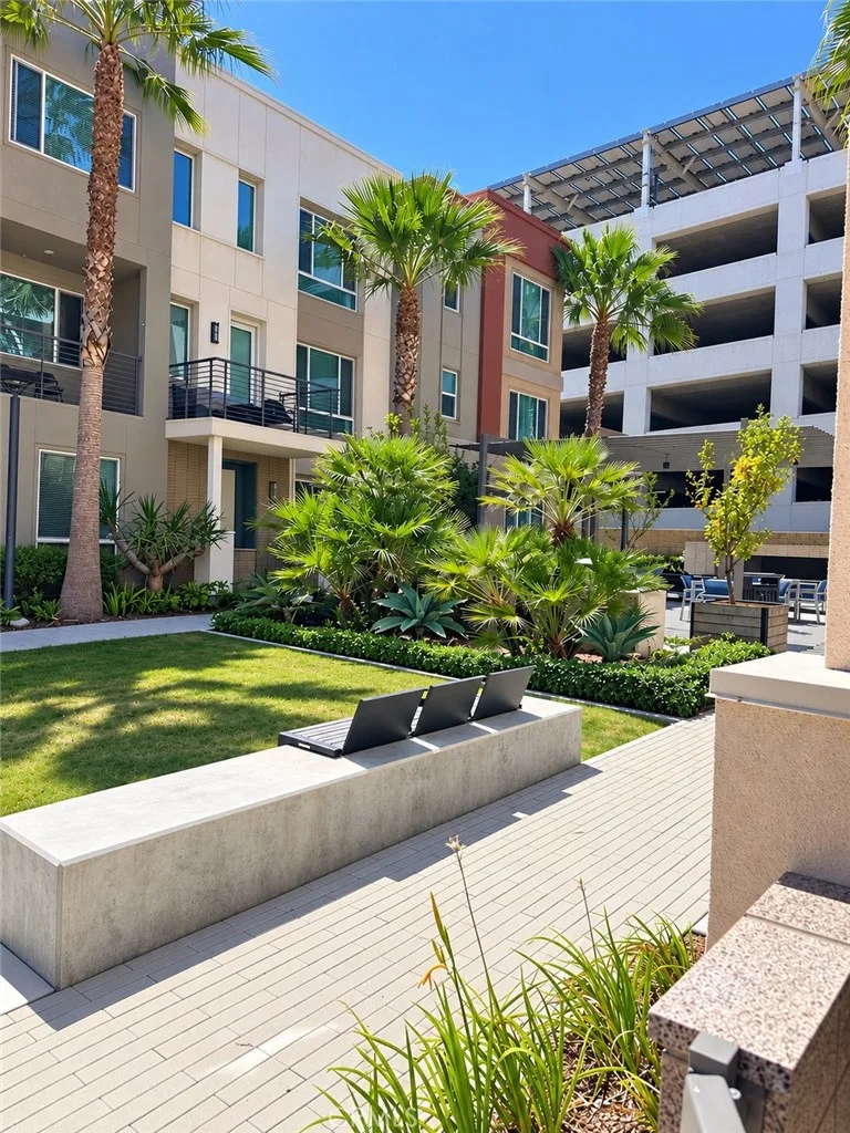 129 Citysquare, Irvine, CA 92614