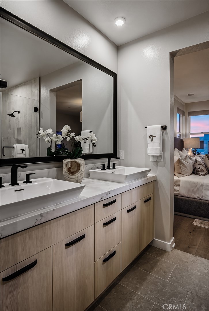 Master Bath - 129 Sawtelle, Irvine CA 92618 - photo 7
